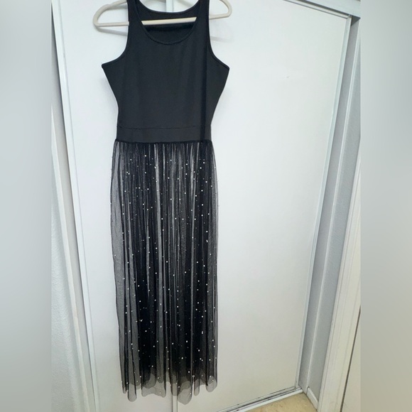 Elegant Black tank with attached Sheer Skirt with White pearl details - Picture 6 of 6
